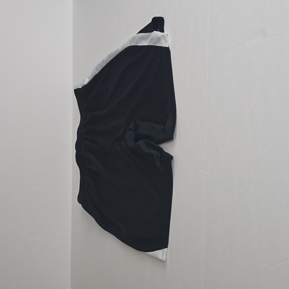 Youth Nike Shorts - Picture 6 of 6